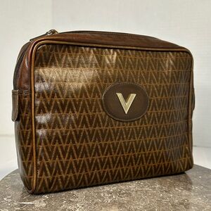 Mario Valentino Clutch